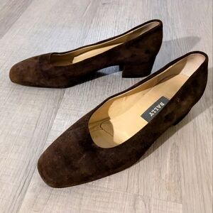 Minimalist Suede pumps US Sz 7.5 Block Heel